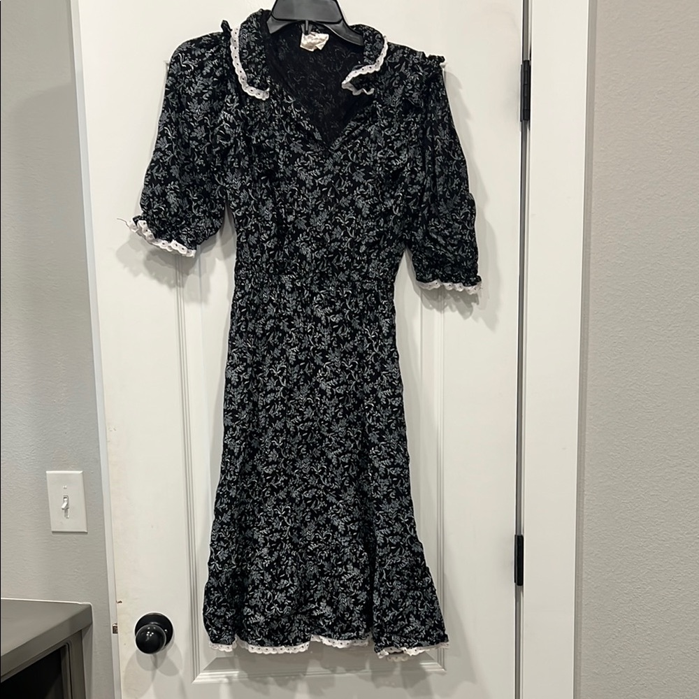 Dorothy Perkins Monochrome Floral Dress